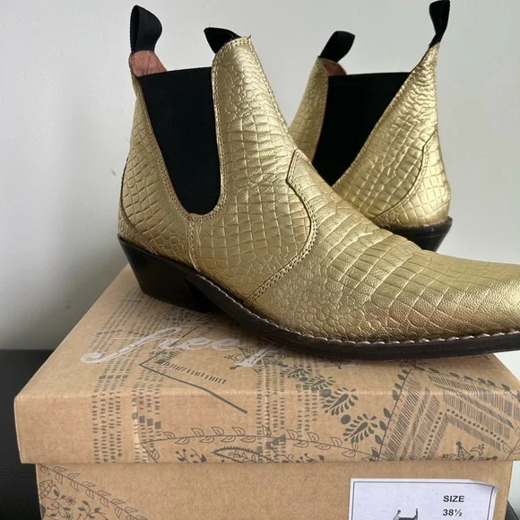 FREE PEOPLE gold metallic croc embossed western style ankle boots - Picture 2 of 9